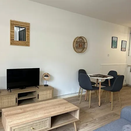 Les Carmélites : à 5 Min à Pied De La Gare Apartamento Poitiers